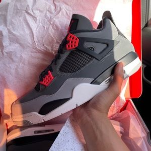 SOLD ✅✅ - Jordan 4 Retro Infrared - Size 13 BRAND NEW DEADSTOCK